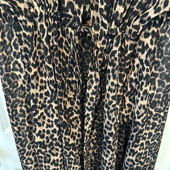 Ladies cheetah cover up - Picture 4 of 4